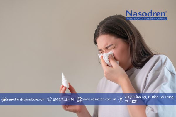 xịt xoang sai cách 2