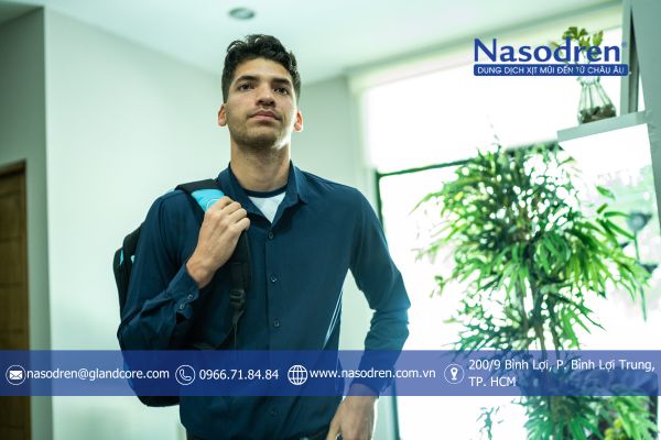 đi ra ngoài sau khi xịt xoang